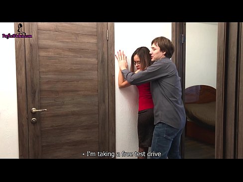 ❤️ கவர்ச்சியான ரியல் எஸ்டேட் நிறுவனமானது அவளது அபார்ட்மெண்ட்டை விற்கும்போது உணர்ச்சிவசப்பட்டு அவளது புண்டையை குலுக்கி குடுக்கிறாள் - கிரெம்பாய் ❤️ சூப்பர் ஆபாச ஆபாசத்தில் ta.serviporno.ru ❌️❤